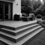 Schody z tarasu do ogrodu – praktyczne pomysły i aranżacje